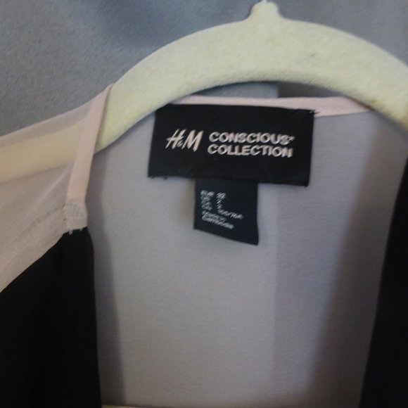 Gorgeous H&M Conscious Collection Floral Kimono Style Top - Picture 2 of 6